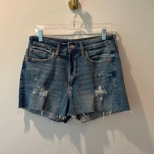 Old Navy high rise O.G. shorts. Size 8.